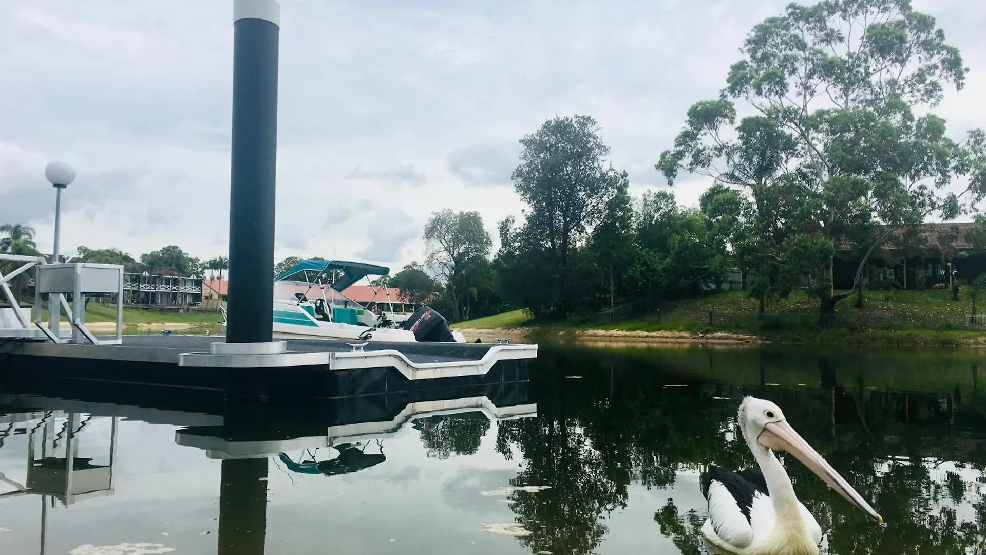 Reflections Broadbeach- Heated Pool! Complete Waterfront Entertainer With Huge Deck, Pool Table And Pontoon غولد كوست 0*,