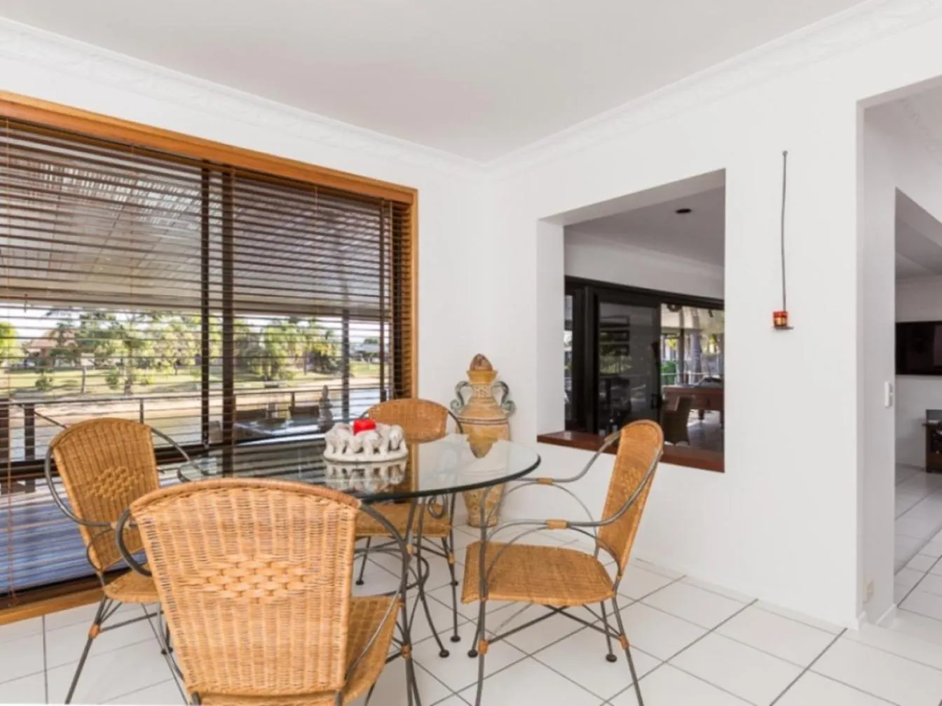 بيت للعطل Reflections Broadbeach- Heated Pool! Complete Waterfront Entertainer With Huge Deck, Pool Table And Pontoon غولد كوست