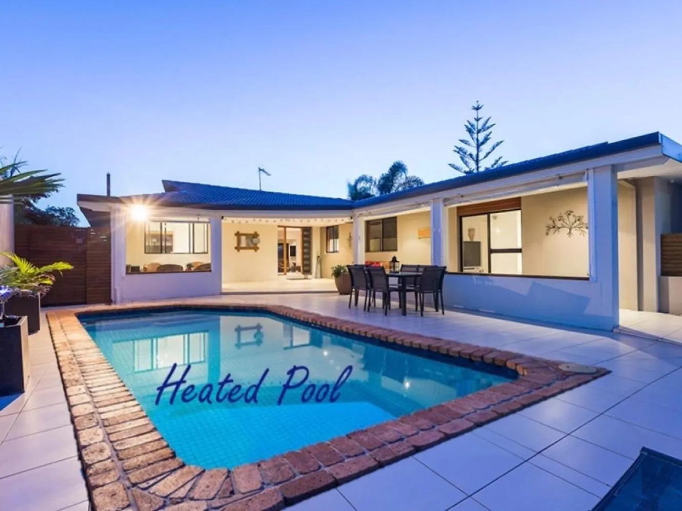 بيت للعطل Reflections Broadbeach- Heated Pool! Complete Waterfront Entertainer With Huge Deck, Pool Table And Pontoon غولد كوست