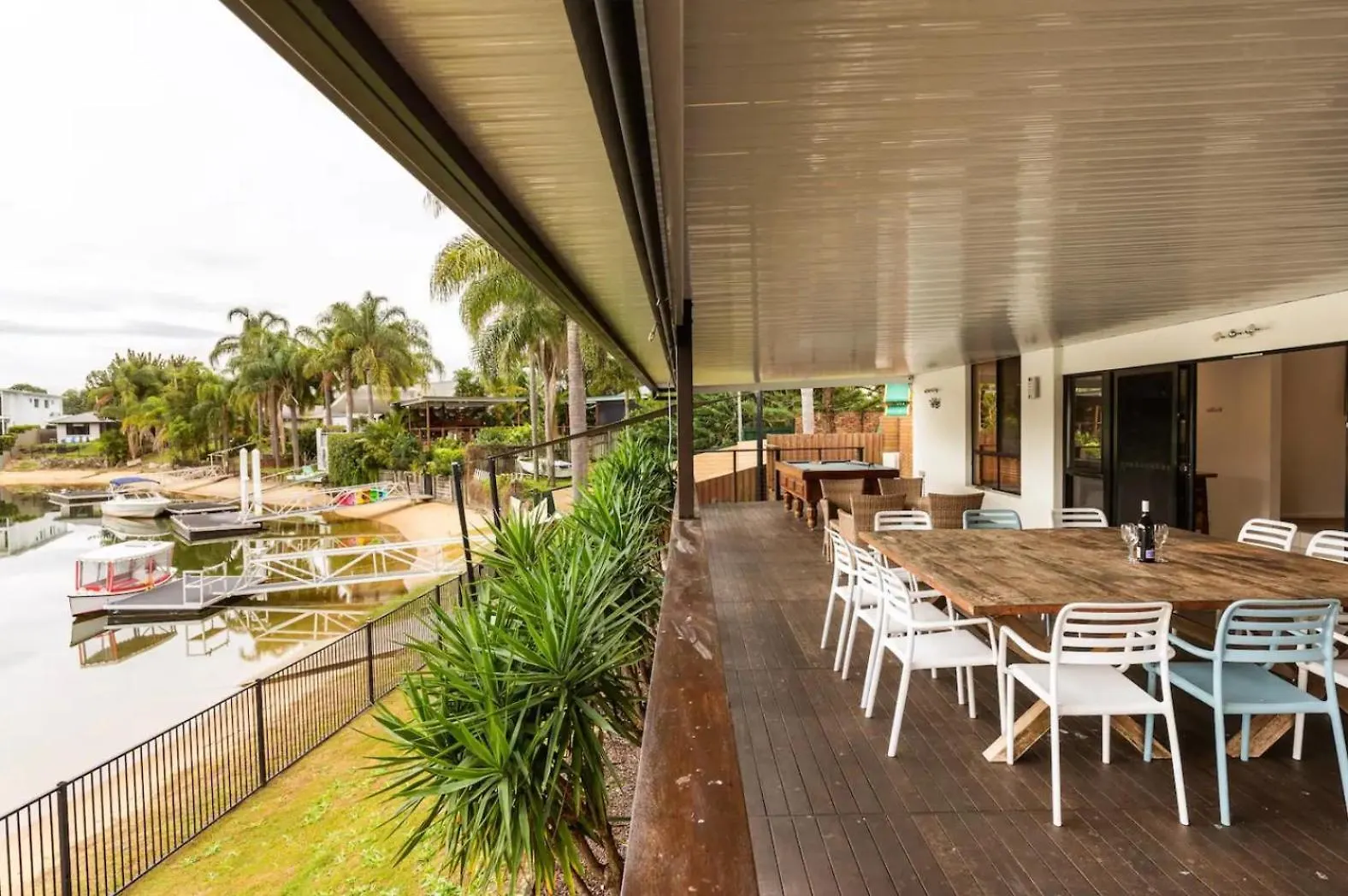 Reflections Broadbeach- Heated Pool! Complete Waterfront Entertainer With Huge Deck, Pool Table And Pontoon غولد كوست 0*,  أستراليا