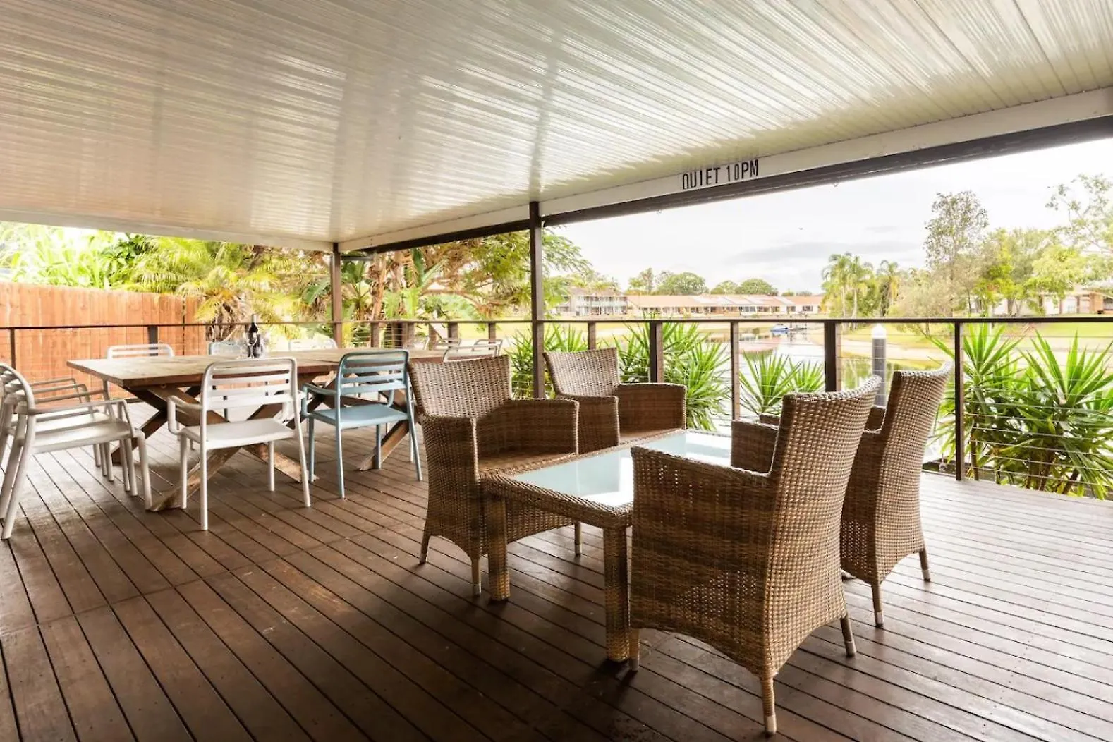 Reflections Broadbeach- Heated Pool! Complete Waterfront Entertainer With Huge Deck, Pool Table And Pontoon غولد كوست