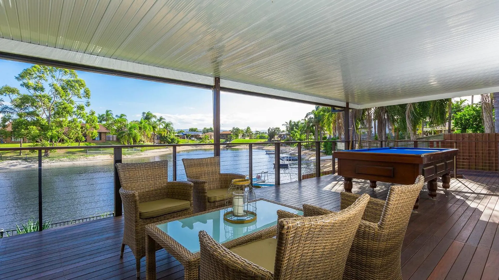 بيت للعطل Reflections Broadbeach- Heated Pool! Complete Waterfront Entertainer With Huge Deck, Pool Table And Pontoon غولد كوست