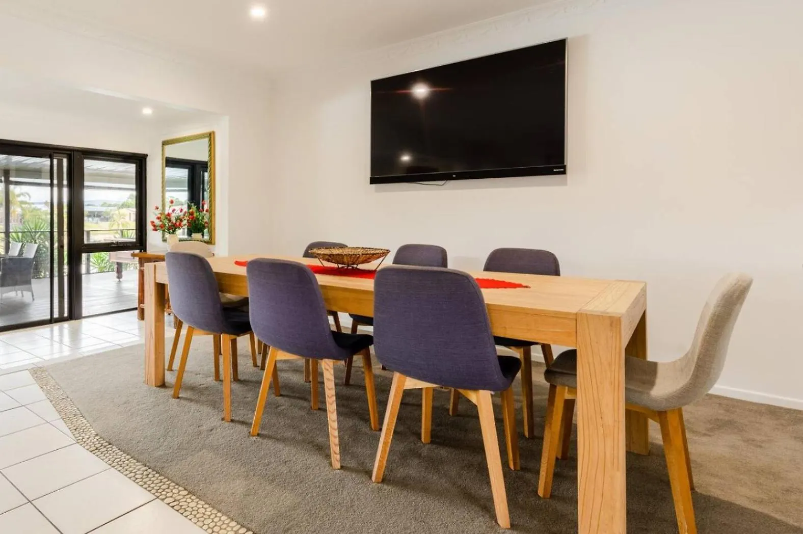 Reflections Broadbeach- Heated Pool! Complete Waterfront Entertainer With Huge Deck, Pool Table And Pontoon Gold Coast Australia